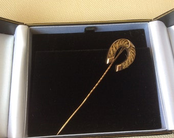 Antique Victorian Memorial Gold Horseshoe Stick Pin