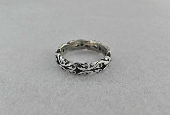 Items similar to Floral motif Ring - Wedding Ring - Sterling silver ...