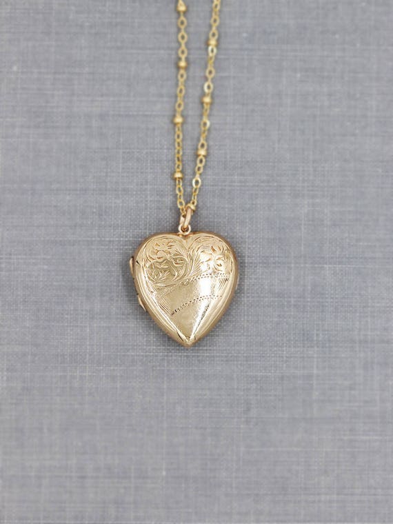 Gold Heart Locket Necklace 9ct Back and Front Simple Engraved