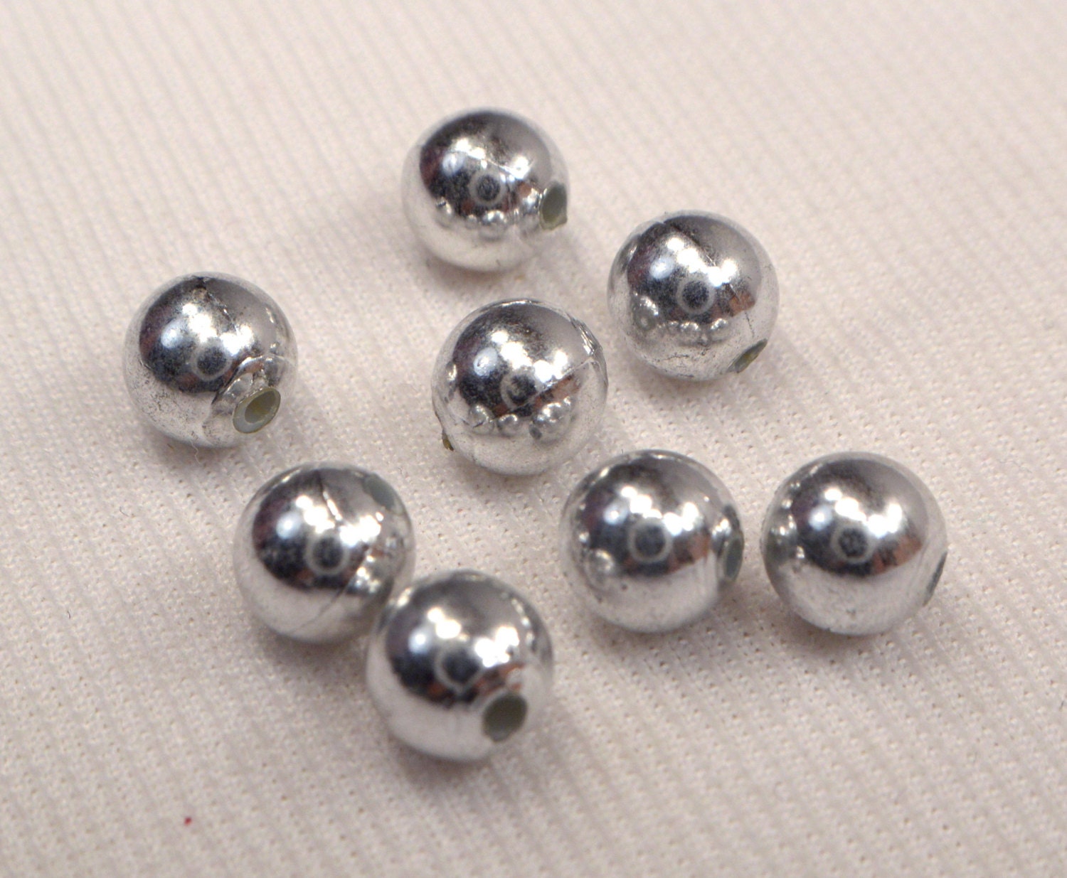 Silver Beads, 15 Loose Silver Acrylic Beads, Silver Ball Beads, Beads