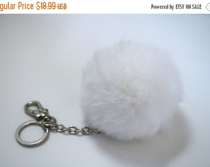 White Daisy Genuine Rabbit fur pom pom key chain or bag pendant