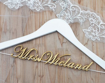 Wedding Hanger, Personalized Wedding Hanger, Personalized Custom Single Line Bride Name Bridal Hanger, Bridal wedding Gift vet0002