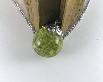 Lichen necklace