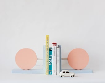 children's bookends,bookends for kids,stylish bookends,modern bookends,wooden bookends,circle bookends,pink bookends, blue bookends