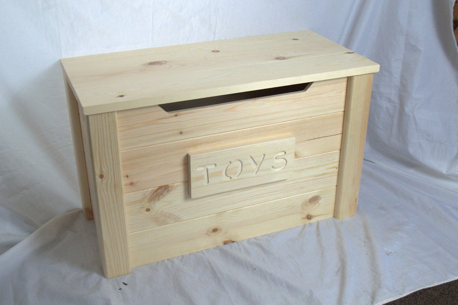 Solid Pine Personalized Wooden Toy Box Natural Child Safe Lid