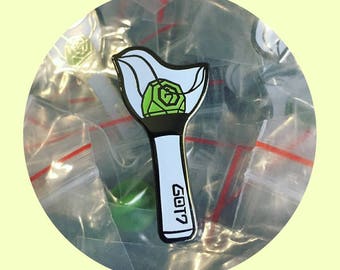 Glow-In-The-Dark Ahgabong 1.0 & 2.0 Pins GOT7 Lightstick Soft Enamel Lapel Flair KPOP Fanmade Badge JYP Nation iGOT7 Ahgase Gift 아가새 아가봉