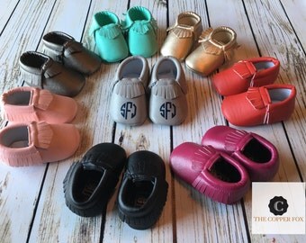 Custom Baby Moccasins, Crib Shoes, metallic moccasins- these run large please check measurments in description