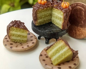OOAK Dollhouse Miniature one inch scale Cake by CSpykersMiniaturesUS