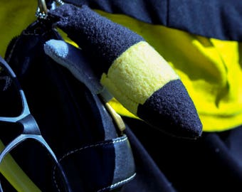 Pokemon inspired Fleece Eevee Tail, Pokemon Keychain, Umbreon Fleece Keychain, Pokemon Collectible / Custom UmbreonTail Size /