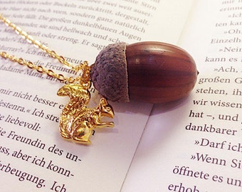 Squirrel Genuine acorn chain gold