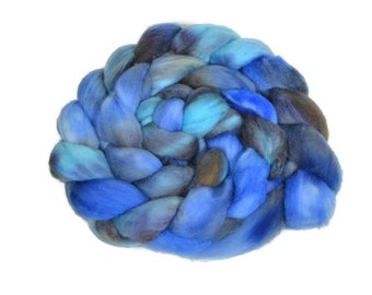 Organic Polwarth 4 oz hand dyed roving, Combed Top, Polwarth spinning fiber, Aqua, Blue, Gray - Oceans Between Us
