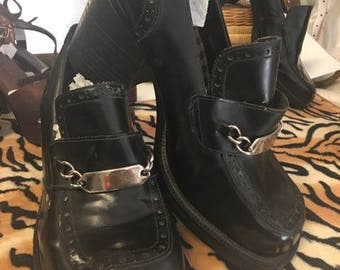 Vintage Black Heel