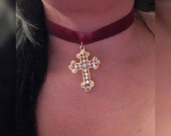 Cross burgundy velvet choker
