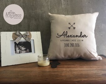 BABY Stats Pillow / Personalized Baby Pillow / New Baby Gift / Gender Neutral / Baby Gift
