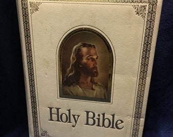 ON SALE 1978 Vintage Holy Bible King James Version