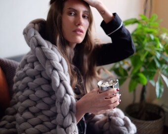 CHUNKY knit blanket! 100% merino wool. Handmade and available for shipping from the USA, NYC 2-5 business days!!!
