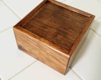 sliding lid small compartments box