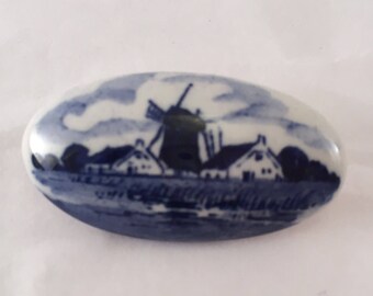 Vintage blue porcelain windmill Dutch Holland oval brooch