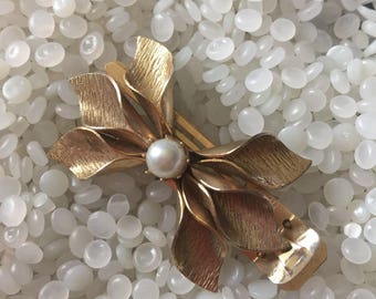 vintage barrette, beautiful pearl, bobby pins, gold bow