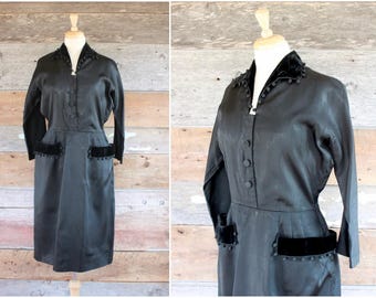 1950s dress | 50s black dress | formal shirtwaist dress with pockets | size l