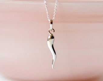 Silver horn necklace, sterling silver, italian horn, lucky horn, tusk, boho, chile pepper, cornicello, cornetto, simple jewelry - Dariela