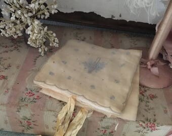 Vintage Shabby Chic Satin & Organdy Embroidered Hanky Delicates Linen Holder Pale Yellow Blue Q122