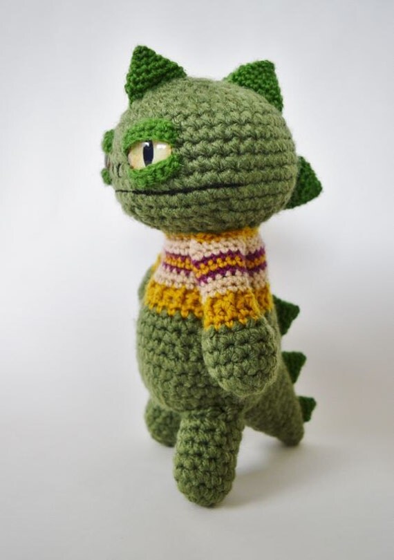 Items similar to Grumpy Green Dinosaur! Crochet Amigurumi ...