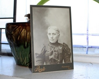 Antique Photograph Victorian Woman 1800s Cabinet Card