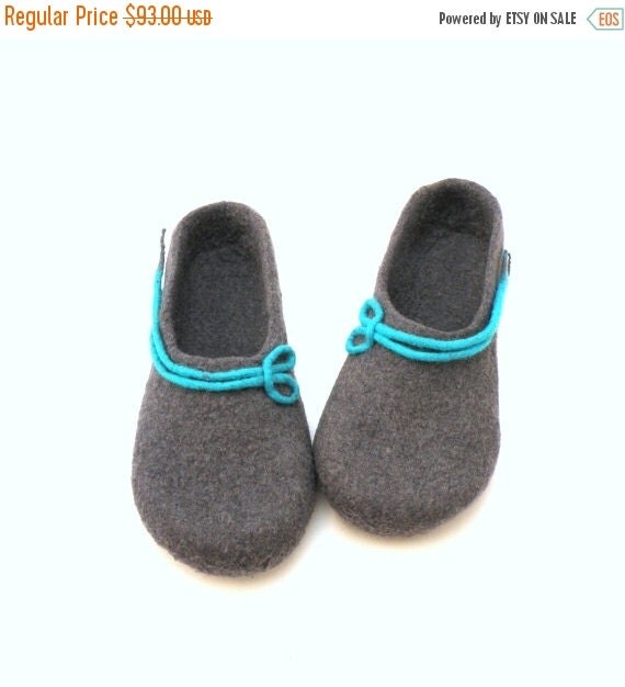 Women felted slippers handmade wool clogs grey by AgnesFelt