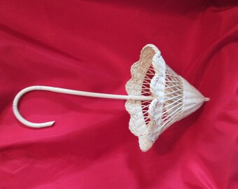 Vintage umbrella decorative Wicker / Vintage ornamental wicker Umbrella