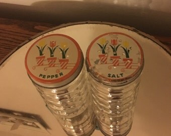 Vintage Anchor Hocking Tulip Top Beehive Salt and Pepper Shakers