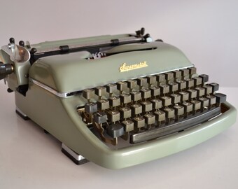 Vintage Rare 1962 Green SUPERMETALL (Rheinmetall) Typewriter - Working - Portable - Design - QWERTY