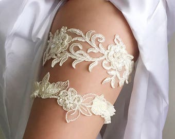 Lace garter set - wedding garter set - ivory flower lace garter set - Chelsy bridal garter set