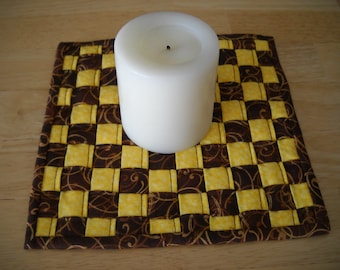 Woven fabric potholder//Woven fabric trivet/Brown and yellow woven fabric potholder/trivet//8" potholder/trivet//Brown and yellow trivet