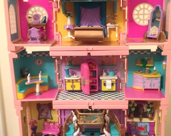 vintage polly pocket 5 room mansion and family.