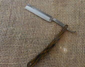 Straight Razor, Kinfolks, Norwood, Carbon Steel with Bakelite Scales, Vintage