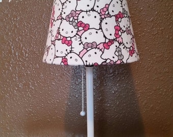 Hello Kitty Lamp, white, pink, lamp, shade.