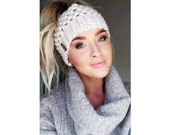 Messy Bun Beanie, Crochet Messy Bun Beanie, Top Knot Beanie, Bun Hat, Crochet Bun Hat, Ponytail Beanie, Ponytail Hat, Messy Bun hat, Linen
