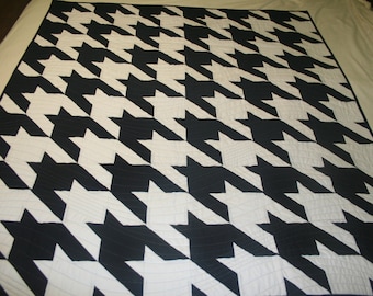 Alabama Houndstooth Quilt