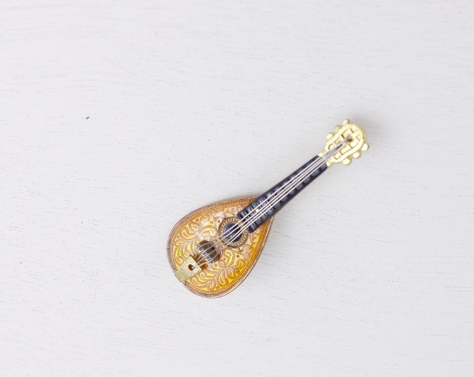 Vintage Luit brooch, guitar brooch, musical instrument pin, gift idea for music lovers, vintage Japanese costume jewelry