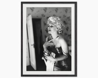 Marilyn Monroe Spraying Chanel Number 5 - Black and White Photo