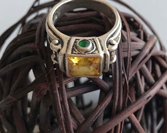 Vintage Citrine Ring with Green Side Stones