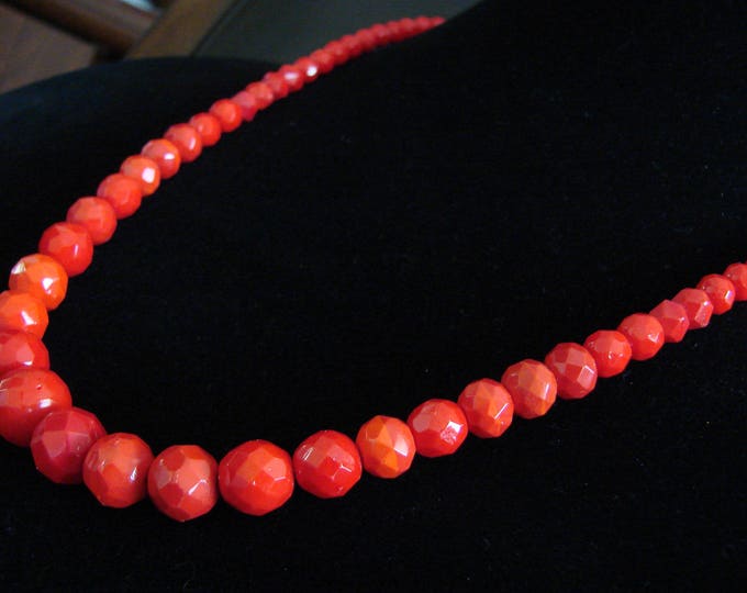 Antique Red Faceted Graduated Glass Bead Necklace / 1940s / Vintage Jewelry / Jewellery