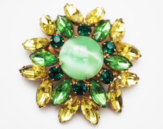 Rhinestone Brooch - Green art glass yellow crystal - Atomic Flower - Mid century pin