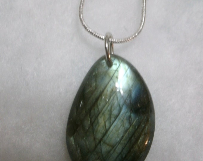Labradorite Necklace, Blue Flash, Green Flash, quality stone, polished, Pendant Necklace, oval double sided shape, handmade jewelry gifts