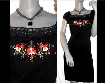 Molly Malloy Embroidery Floral Cap Sleeve Square Neck Little Black Dress 8