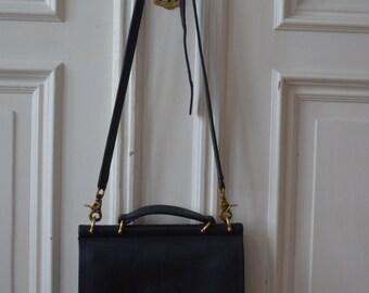 Vintage 1960s/1970s leather handbag