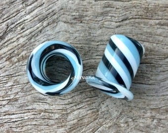 Black, White & Light Gray Tunnels Pyrex Glass 6g 4g 2g 0G 00g 7/16" 1/2" 9/16" 5/8" 4 mm 5 mm 6 mm 8 mm 10 mm 12 mm - up to 1" (25.4 mm)