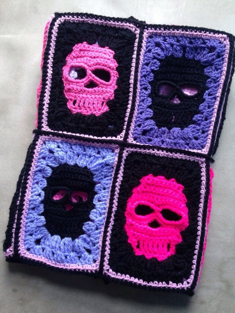 Crochet skull blanket skull afghan skull by DollyDaydreamCrochet