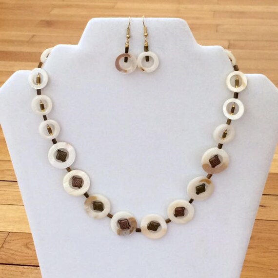 Items similar to Beaded Shell Necklace Set White Shell Necklace